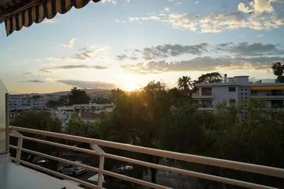 Lever ou coucher de soleil vu de l'appartement ou à proximité