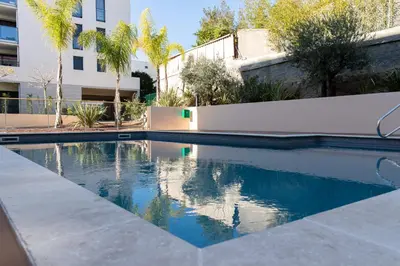 Piscine de l'établissement Modern apartment with swimming pool ou située à proximité