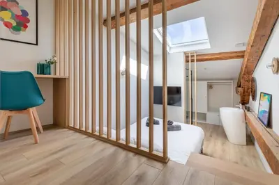 Télévision ou salle de divertissement dans l'établissement BRP Cannes Center, Top floor Luxurious Apartment II, 4 bedrooms+3 bathrooms