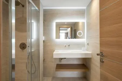 Salle de bains dans l'établissement Luxury Romantic Cannes 45 Croisette Two Bedrooms