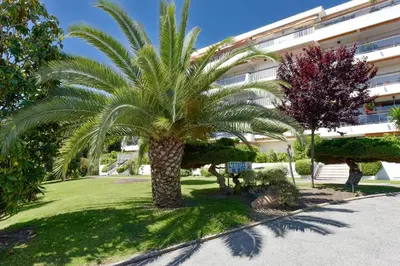Jardin de l'établissement Luxury 1-Br apartment sea view parking