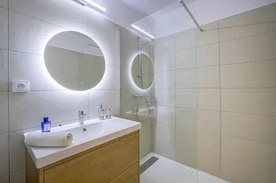 Salle de bains dans l'établissement Studio vue mer, piscine - tennis