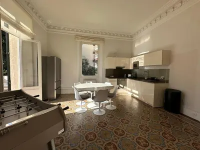 Cuisine ou kitchenette dans l'établissement C025 Villa Toscane Bel Appartement Bourgeois