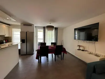 Cuisine ou kitchenette dans l'établissement C058 Bel appartement spacieux terrasse Centre