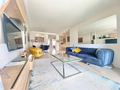 Cuisine ou kitchenette dans l'établissement Grand Hotel 2 chambres 2 sdb - GH