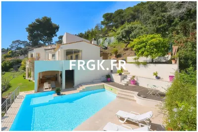 Piscine de l'établissement FRGK Dream Villa with Sea View Overlooking Cap d'Antibes Pool Ultra-Fast Wi-Fi ou située à proximité