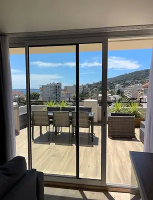 Vue générale sur la montagne ou vue sur la montagne depuis l'appartement