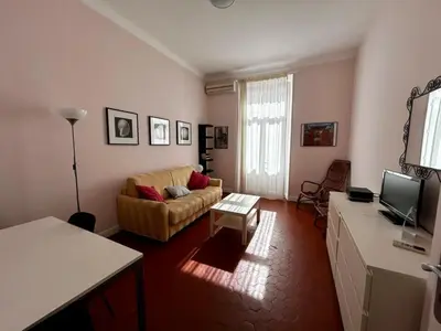 Télévision ou salle de divertissement dans l'établissement A004 - Bright apt Rue d'Antibes at 300m from beach Croisette