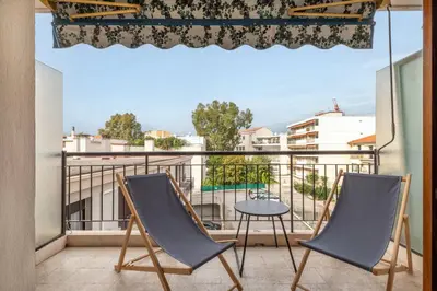 Balcon ou terrasse dans l'établissement Yank's centre Juan Les Pins 5 min des plages