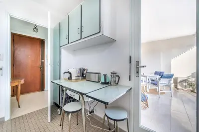Cuisine ou kitchenette dans l'établissement A056 - Nice Studio Cannes centre with parking