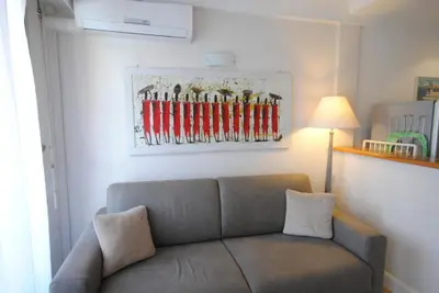 Coin salon dans l'établissement superbe appartement tout confort beg4012