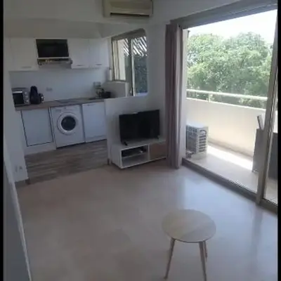 Antibes beau studio lumineux