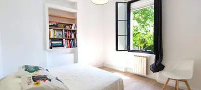 Un ou plusieurs lits dans un hébergement de l'établissement FRGK Coastal House , Garden Near Beaches & Ultra-Fast Wi-Fi
