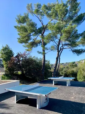 Tennis de table au sein de l'établissement 2 pièces, moderne et lumineux avec piscine en résidence privée ou à proximité