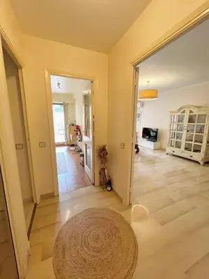 Plan de l'établissement appartement avec piscine
