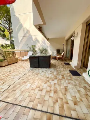 Terrasse ou espace extérieur de l'établissement appartement avec piscine