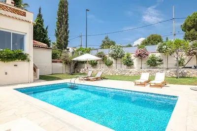 Piscine de l'établissement Villa Marli ou située à proximité