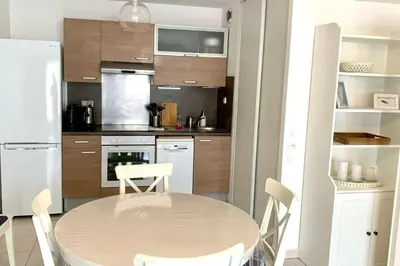 Cuisine ou kitchenette dans l'établissement Villa Paloma city center