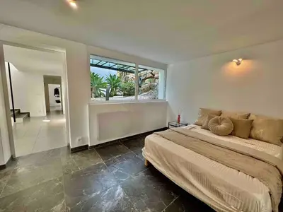 Un ou plusieurs lits dans un hébergement de l'établissement Villa MARGARITTA 4km Cannes centre et plages