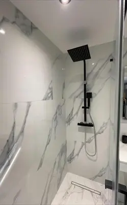 Salle de bains dans l'établissement Très rare! Bel appartement 38 m2 Domaine prive