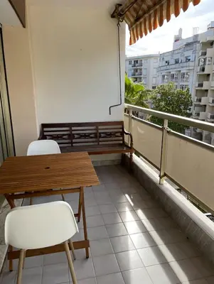 Balcon ou terrasse dans l'établissement studio standing cannes croisette