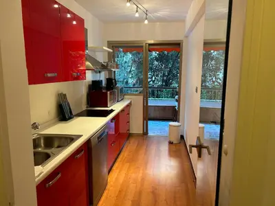 Cuisine ou kitchenette dans l'établissement Appartement T2 bord de mer