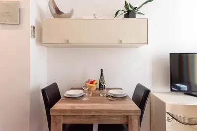 Plan de l'établissement Cannes 1-Br Apartment in the Carré d’Or