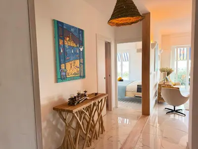 Coin salon dans l'établissement Large Luxury Apartment with garden view over the ocean