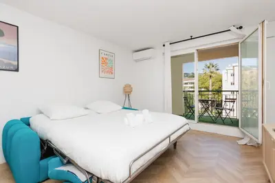 Un ou plusieurs lits dans un hébergement de l'établissement Le Velvet - 6p - Croisette - Parking & Terrasse