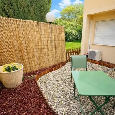 Charmant studio avec jardin