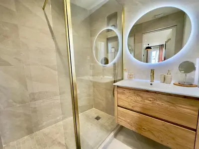 Salle de bains dans l'établissement Cosy Home Cannes - Croisette