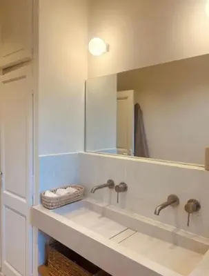 Salle de bains dans l'établissement Villa El Sol Antibes