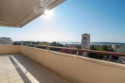 Balcon ou terrasse dans l'établissement Wow Splendide 3-4 pcs Duplex Rooftop Vue mer by Olam Properties
