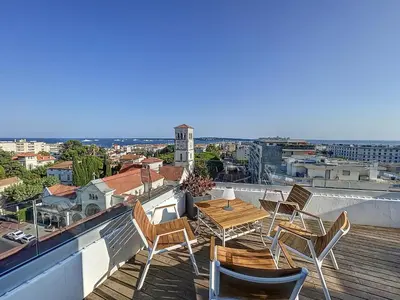 Balcon ou terrasse dans l'établissement Wow Splendide 3-4 pcs Duplex Rooftop Vue mer by Olam Properties