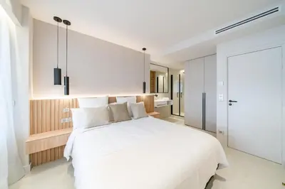 Un ou plusieurs lits dans un hébergement de l'établissement Beautiful 3 bedroom fully renovated