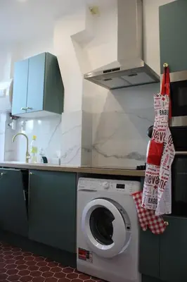 Cuisine ou kitchenette dans l'établissement Cocon Spacieux équipé Quartier Prado