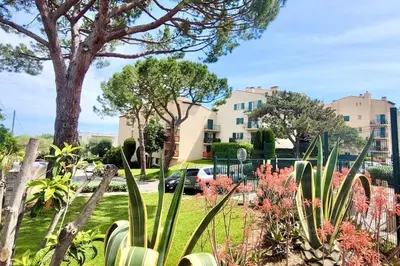 Jardin de l'établissement Appartement spacieux ,4 pers,Piscine & Vue mer