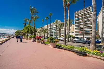 Clients de l'établissement Croisette vue mer 2 pièces