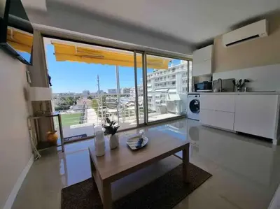 Cuisine ou kitchenette dans l'établissement New top floor avec vue mer, Croisette à Palm Beach