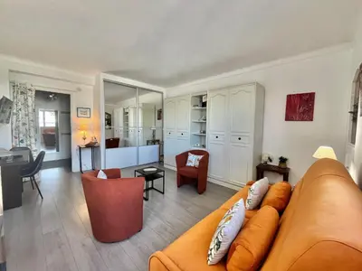 Coin salon dans l'établissement Le Petit Magellan by Welcome to Cannes