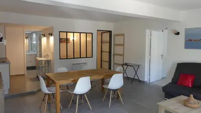 Cuisine ou kitchenette dans l'établissement Bas de villa prestations haut de gamme