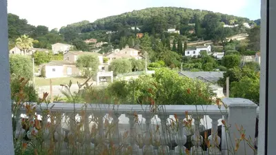 Vue générale sur la montagne ou vue sur la montagne depuis la maison de vacances