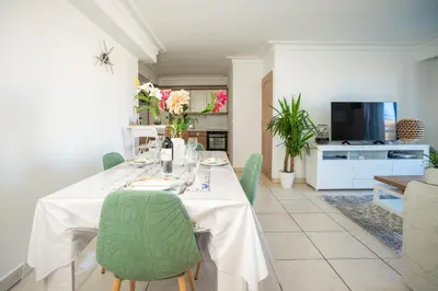 Plan de l'établissement Proche Thalazur et plages, Parking privé, Piscine