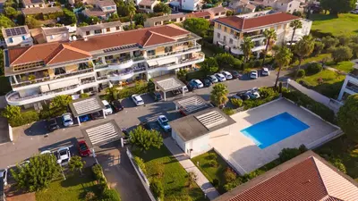 Plan de l'établissement Proche Thalazur et plages, Parking privé, Piscine