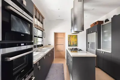 Cuisine ou kitchenette dans l'établissement Villa avec piscine à Cannes 7 bedrooms