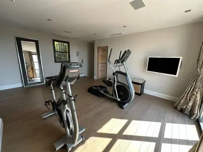Salle ou équipements de sports de l'établissement Villa avec piscine à Cannes 7 bedrooms
