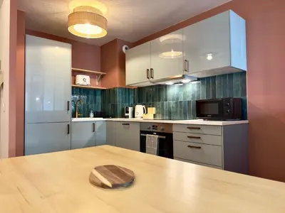 Cuisine ou kitchenette dans l'établissement Le Montébello SCLS - Wifi, Climatisation, Parking
