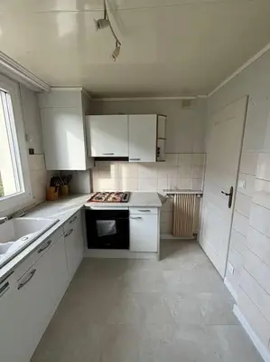 Cuisine ou kitchenette dans l'établissement Appartement T3 Cagnes sur Mer