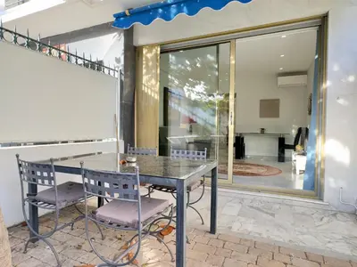 Balcon ou terrasse dans l'établissement Le Concorde SCLS - Wifi, Clim, Parking