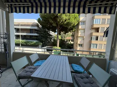 Balcon ou terrasse dans l'établissement 2P proche mer sib06
